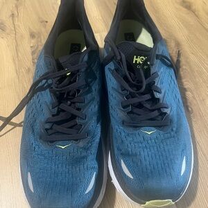 Hokas size 10.5